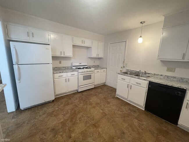 Building Photo - 3 br, 2 bath House - 1013 San Benito Dr. 1...