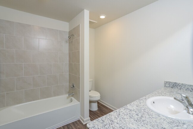 Building Photo - 11923 Lake Park