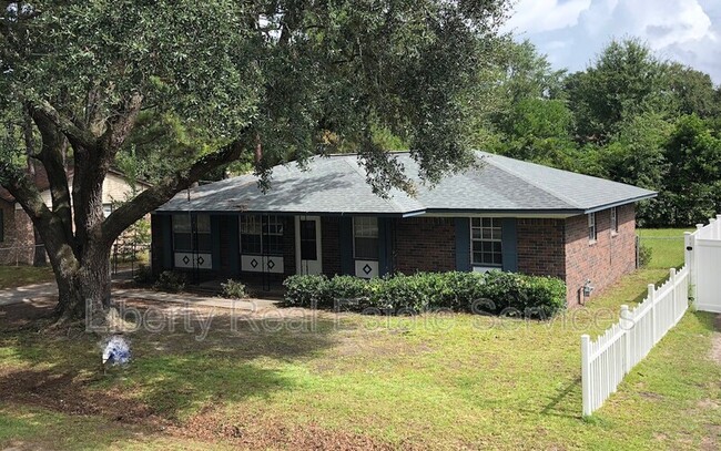 Primary Photo - 108 Deal St