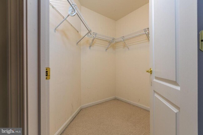 Building Photo - 21935 Windover Dr