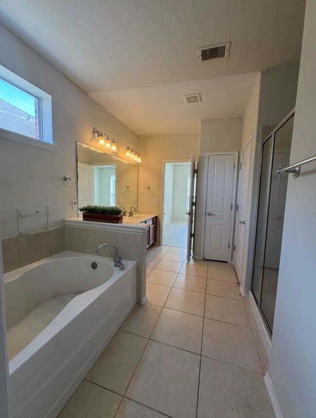 Building Photo - 25311 Mallard Bay Ln