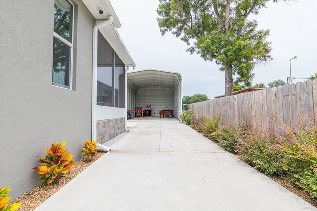 Building Photo - 5816 Little River Dr