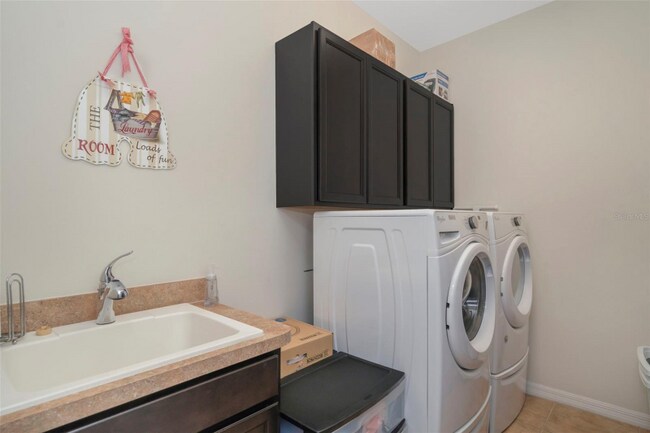 Building Photo - 5015 Laurel Creek Pl