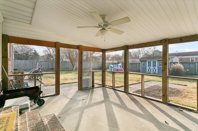 Building Photo - 18 S Greenfield Ave