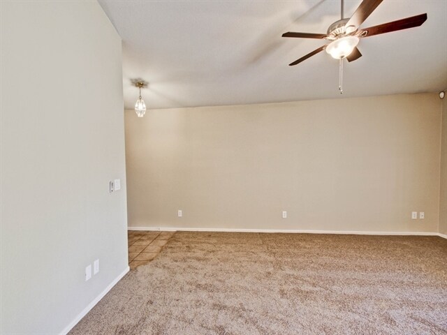 Building Photo - 8912 W La Reata Ave