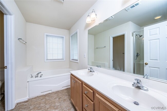 Building Photo - 11012 Jimmy Ridge Dr
