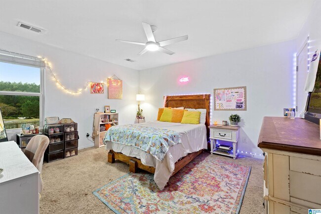 Building Photo - 325 Blackberry Blvd