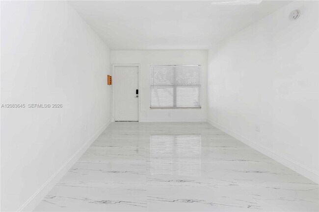 Building Photo - 1236 NE 109th St