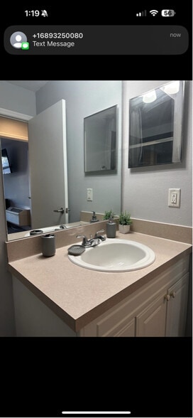 Building Photo - 537 Caribbean Dr