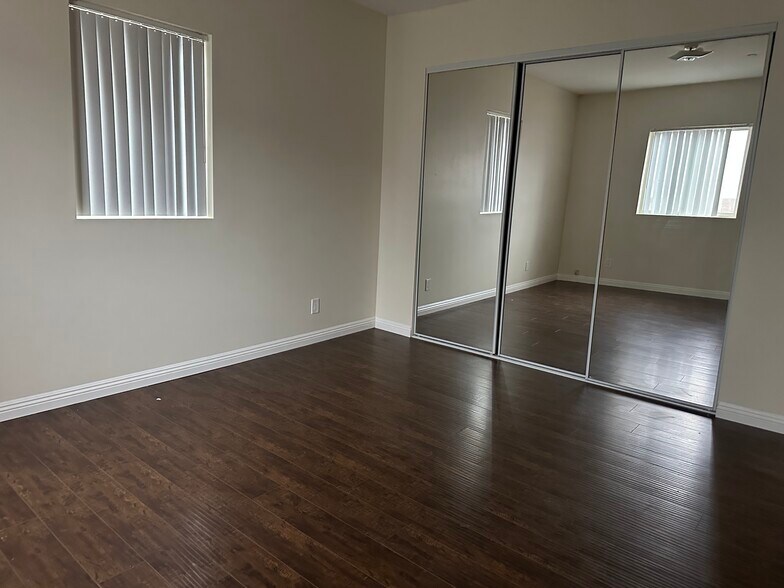 Building Photo - 14343 Tiara St