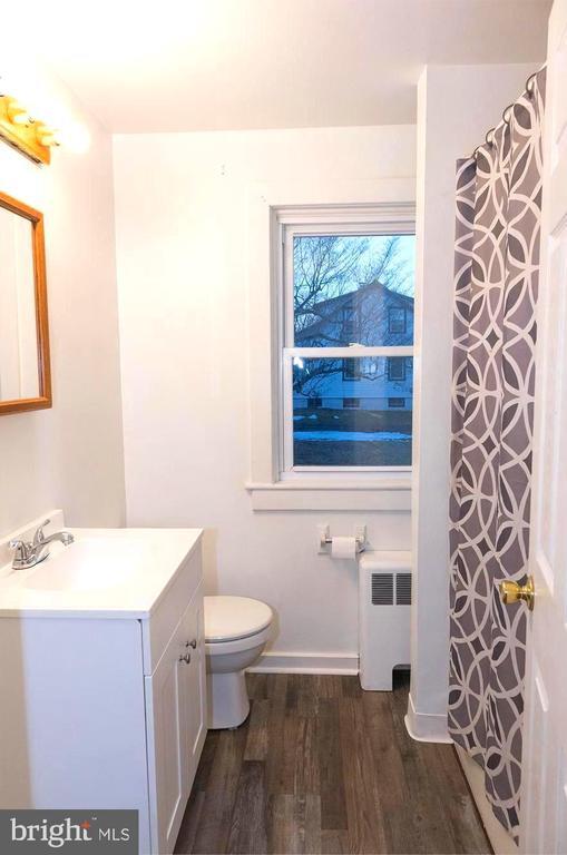 Building Photo - 214 Trumbauersville Rd