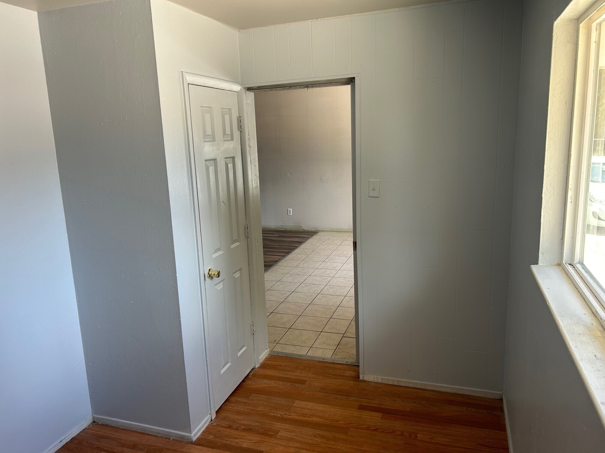 Building Photo - 2019 Valley Rd