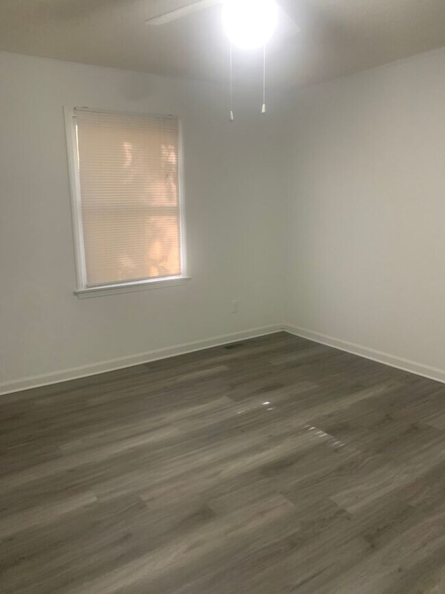 Building Photo - 4804-4806