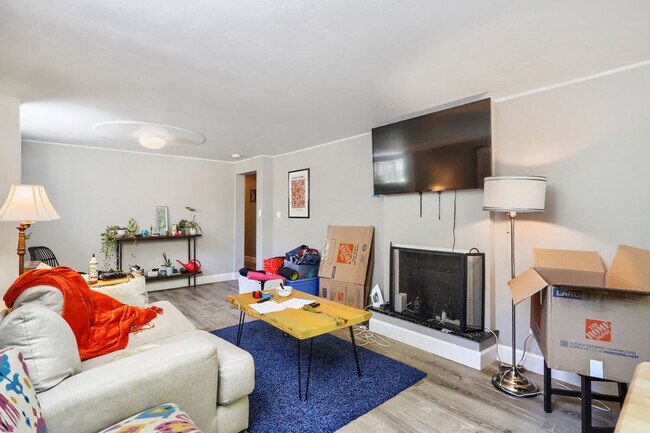 Building Photo - 4618 W 35th Ave