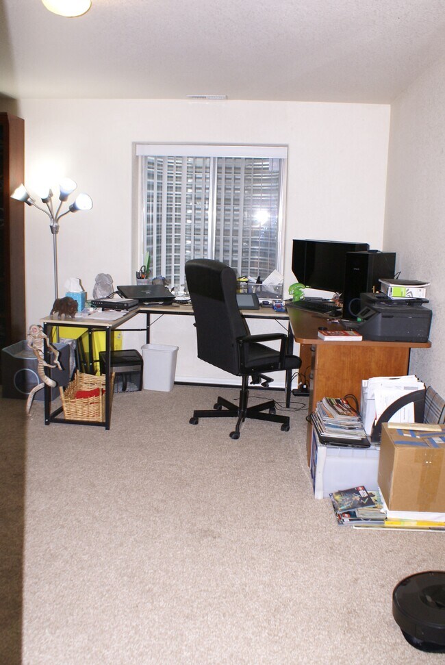 Building Photo - 3245 Chestnut Glen Ln