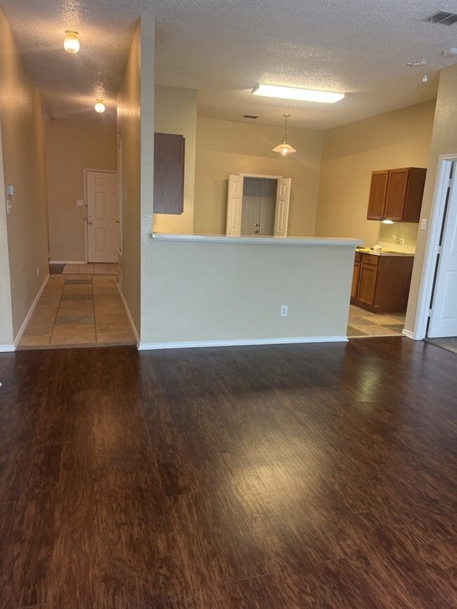 Building Photo - Great home in Windmill Farms! 3/2/2 Availa...