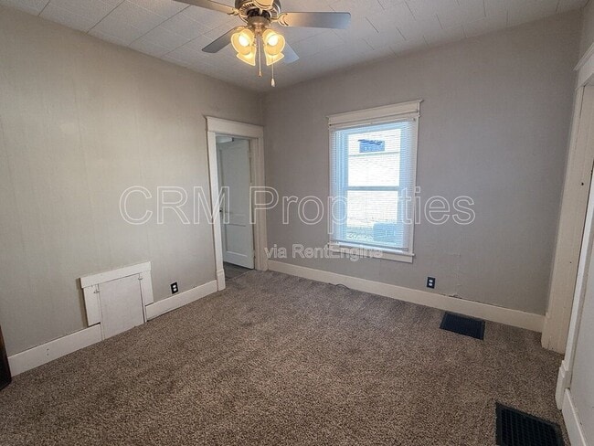 Building Photo - 310 N Lindsay St