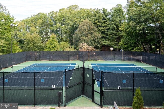 Building Photo - 8370 Greensboro Dr