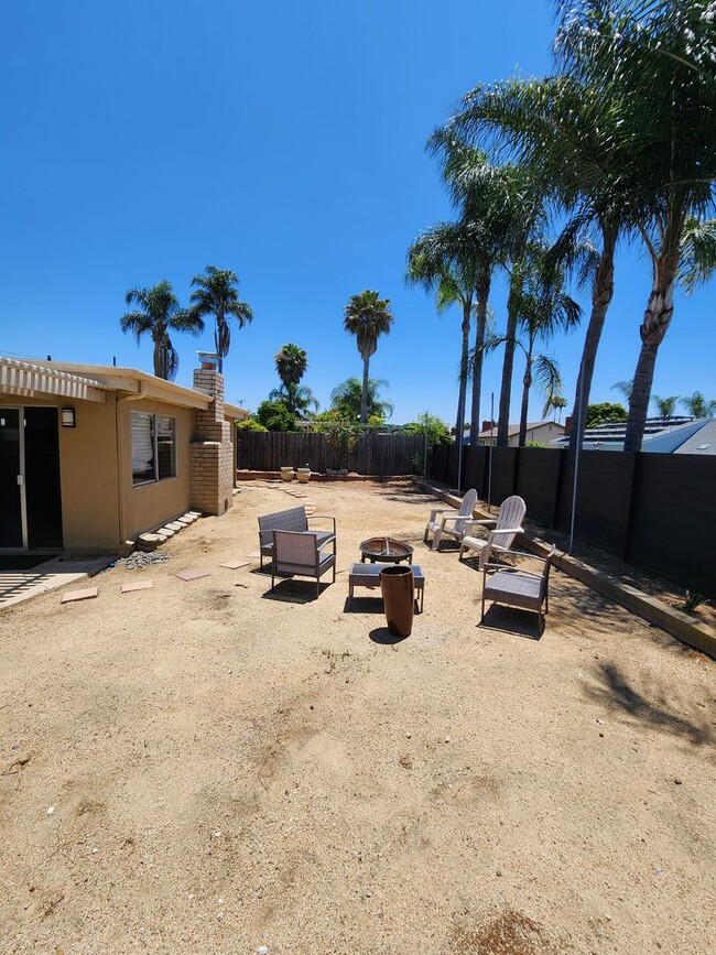 Building Photo - 3 Bedroom Single Story House in San Carlos