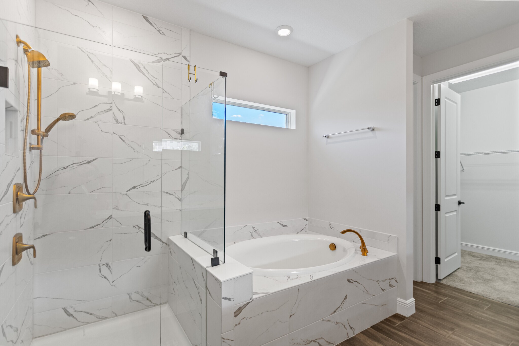 Building Photo - 4022 Large Leaf Ln