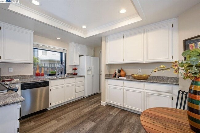 Building Photo - Beautiful Two Bedroom Home in Pleasanton