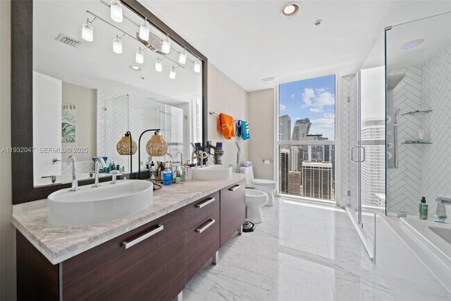 Building Photo - 244 Biscayne Blvd