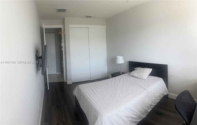 Building Photo - 6415 NW 102nd Path