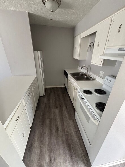 Interior Photo - Juniper Gardens