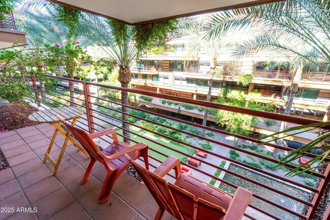 Building Photo - 7137 E Rancho Vista Dr