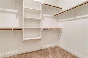 Building Photo - 4416 Lakeview Dr