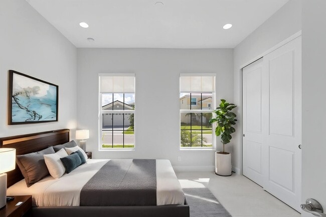 Building Photo - 5579 Liberty Ln