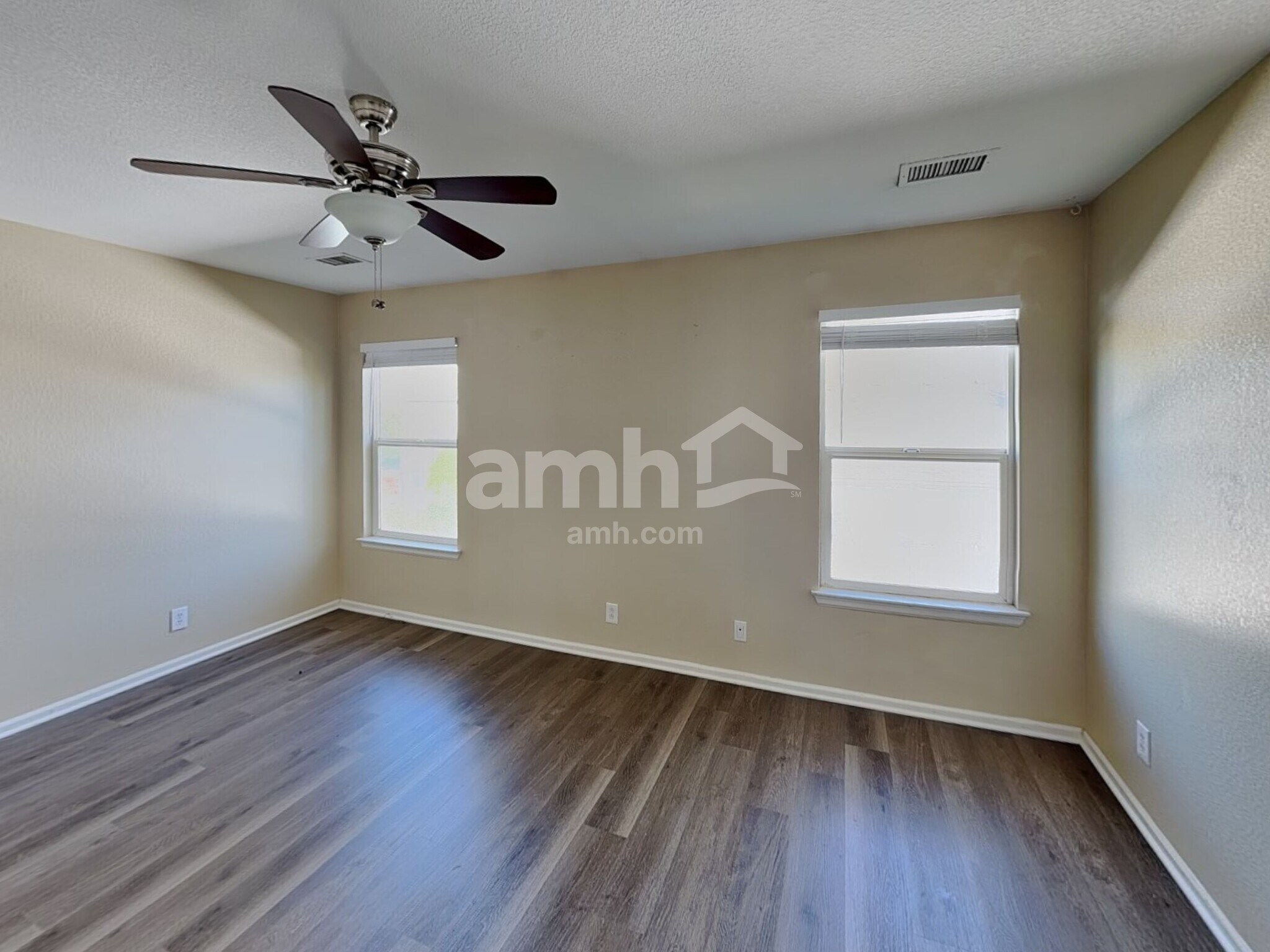 Building Photo - 5568 Joplin St