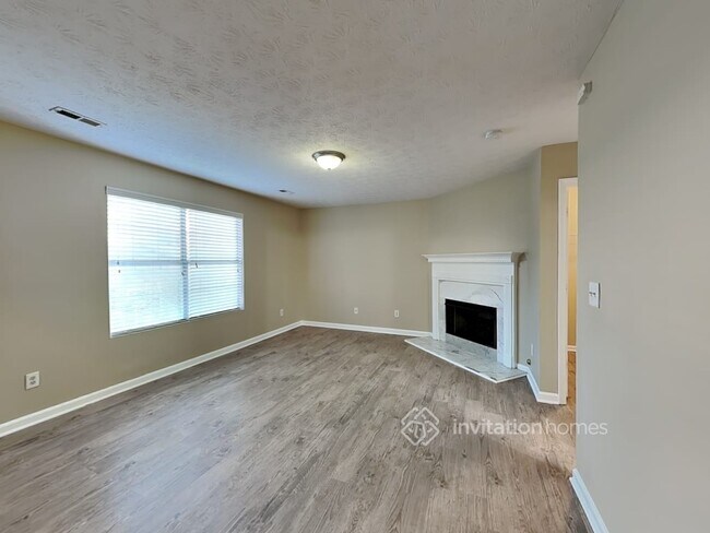 Building Photo - 2169 Silver Thorn Ct