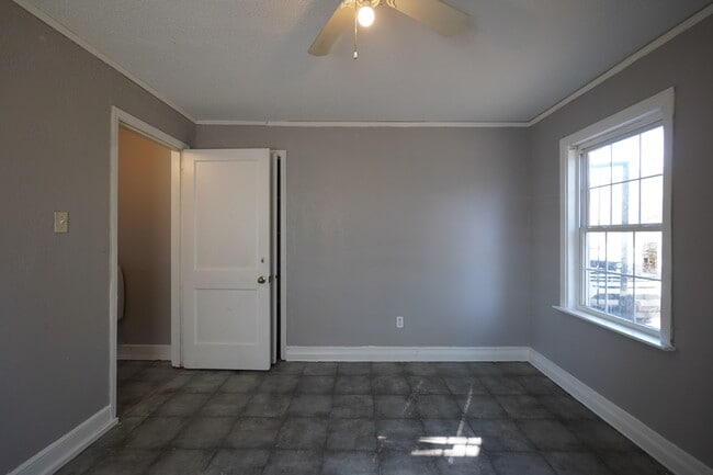 Building Photo - 2361 Joy Ln