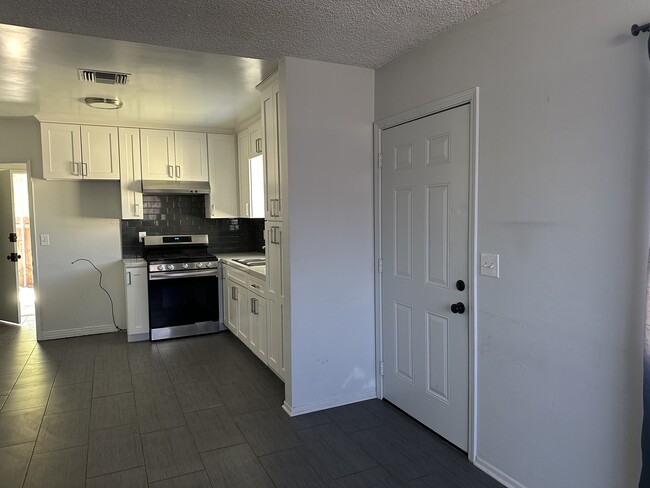 Remodeled kitchen - 818 E Brockton Ave