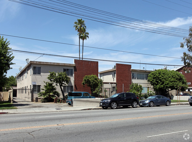 Primary Photo - Vanowen Street Apartments