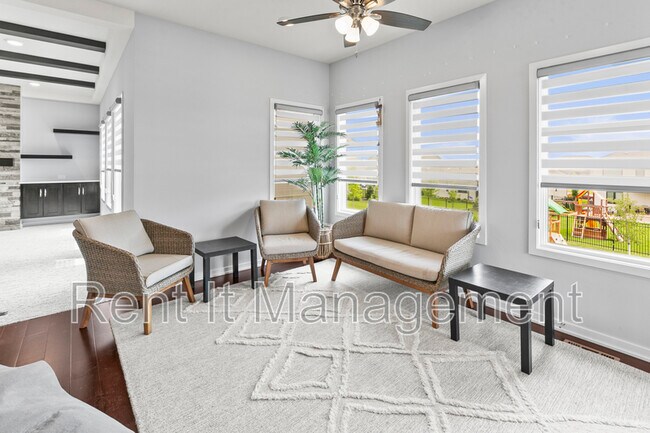 Building Photo - 18765 Larimore St