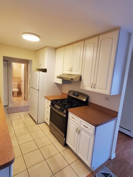 Building Photo - 8894 Knight Ave