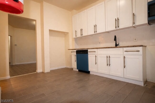 Building Photo - 184 S 6th St