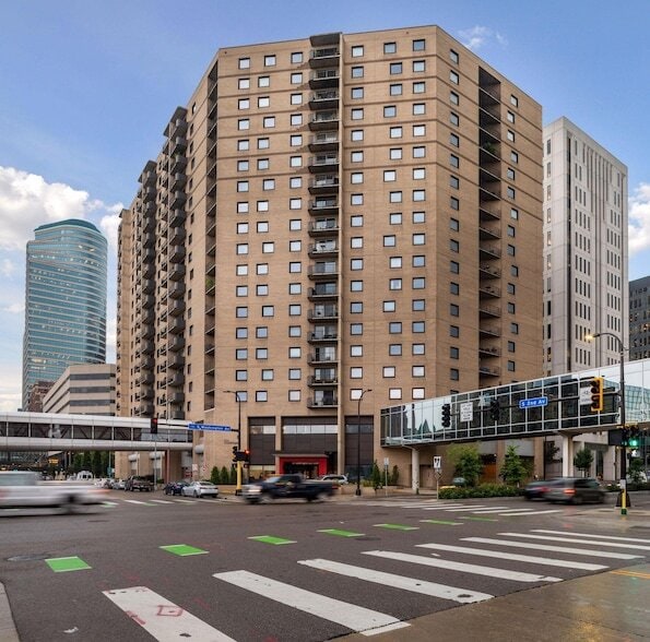Building Photo - 121 Washington Ave S