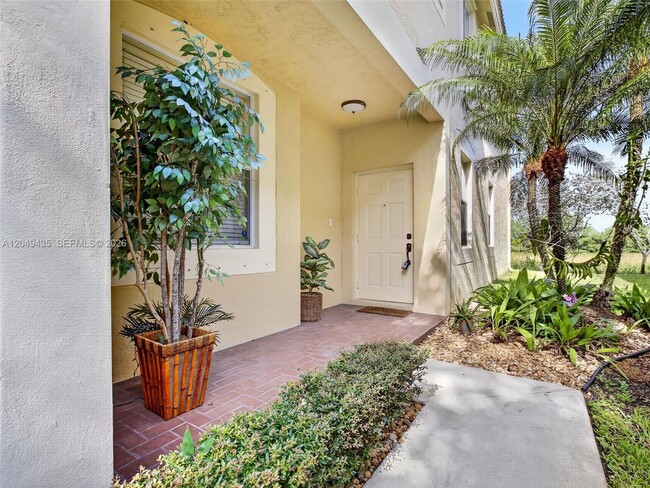 Building Photo - 2475 Cordoba Bend