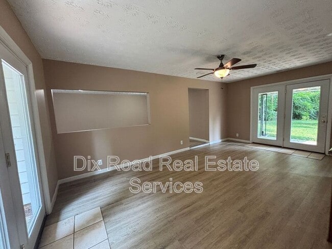 Building Photo - 1739 Embury Park Rd
