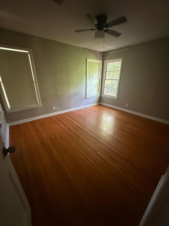 Building Photo - 3750 Kings Row