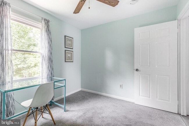 Building Photo - 9815 Wintercress Ct
