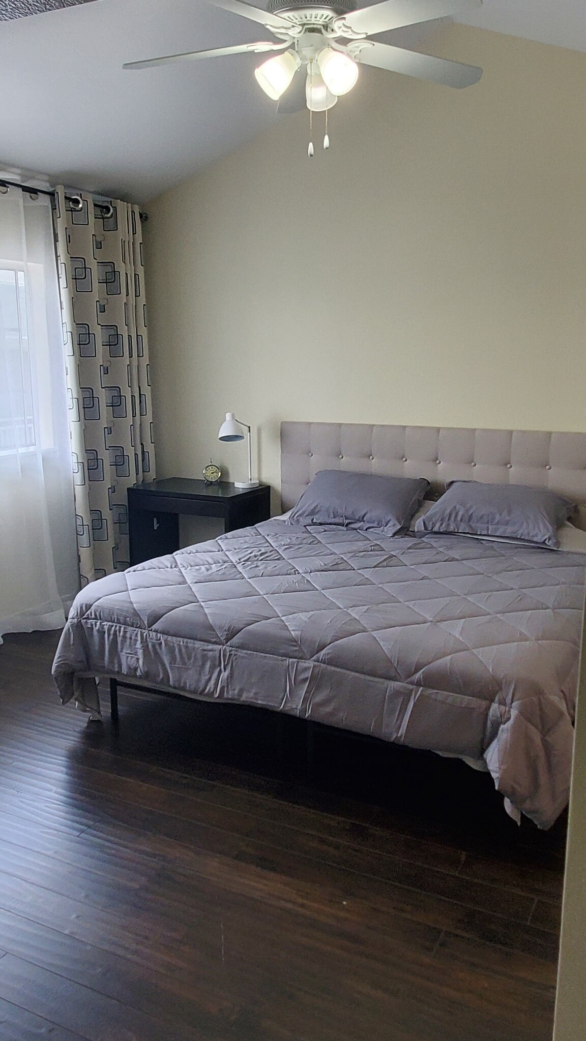 Building Photo - 8741 Darby Ave