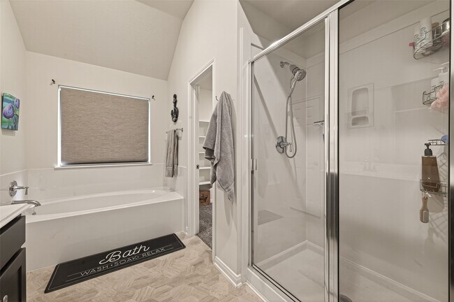 Building Photo - 6546 Grapevine Bend