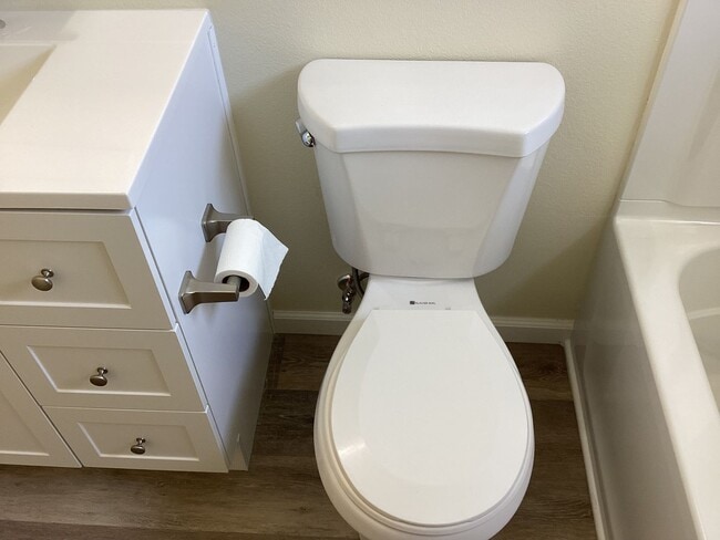 Building Photo - 1414 W Vassar Ave