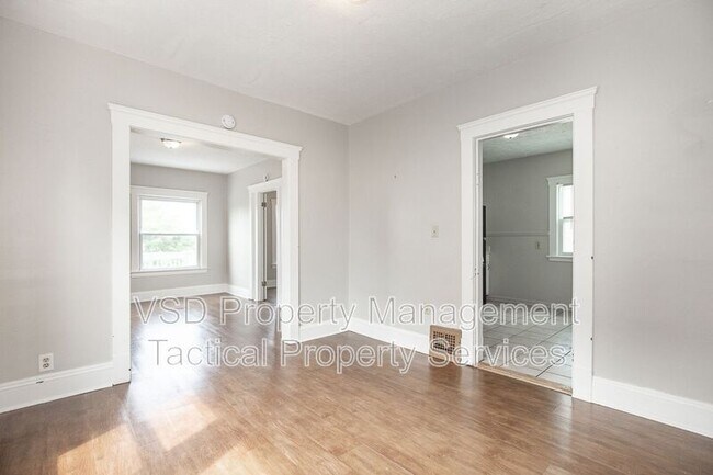 Building Photo - 4409 Bucyrus Ave