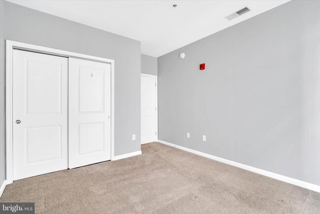 Building Photo - 7923 Eastern Ave NW