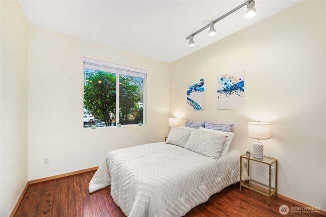 Primary Photo - 17827 80th Ave NE